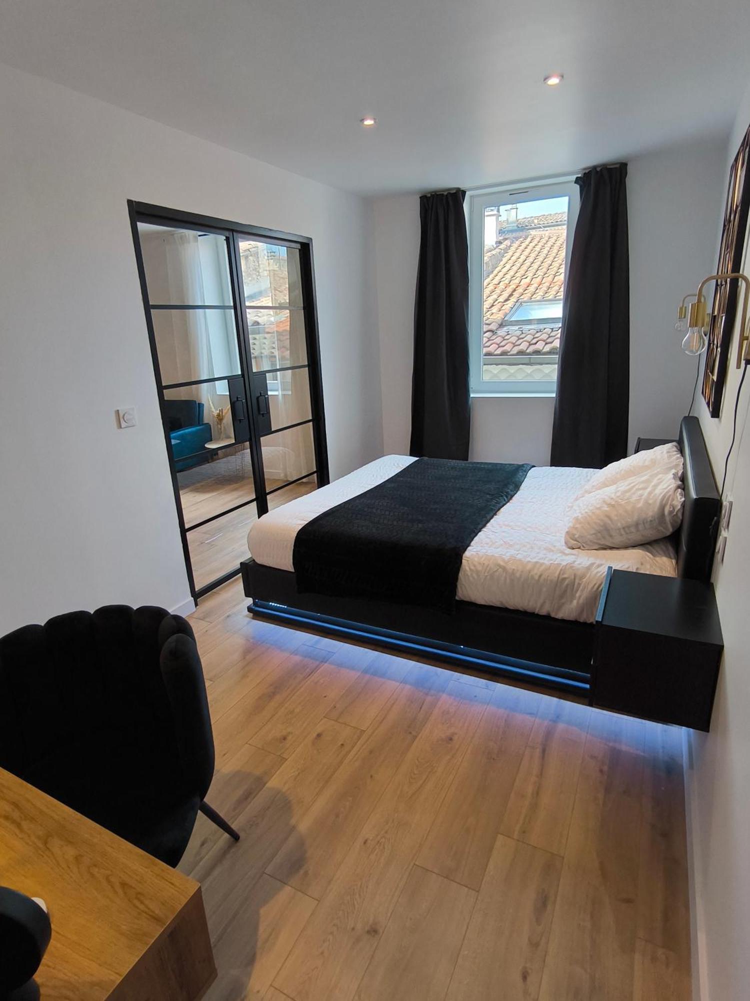 Sublime T2 En Plein Centre Climatise Apartment Montelimar Exterior photo