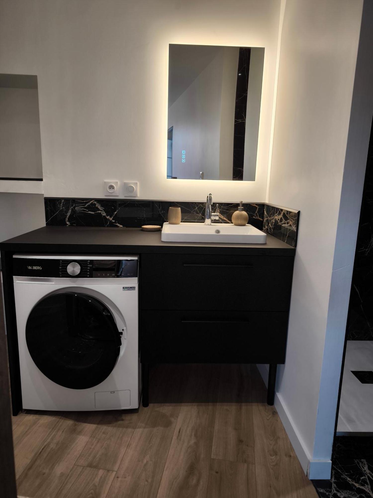 Sublime T2 En Plein Centre Climatise Apartment Montelimar Exterior photo